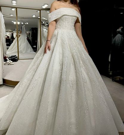 Traumhaftes Brautkleid, schulterfrei, Grösse 36 verstellbar