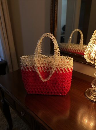 Pochette aus Kristallperlen in Handarbeit