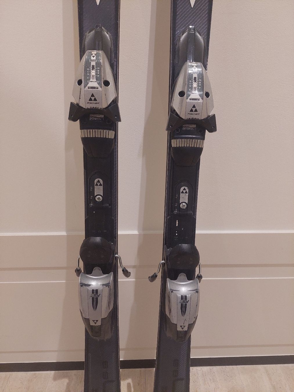 Fischer Sci: Fischer Viron 8.8 Ski, 160cm – Usato da St. Moritz venduto da psina20 3