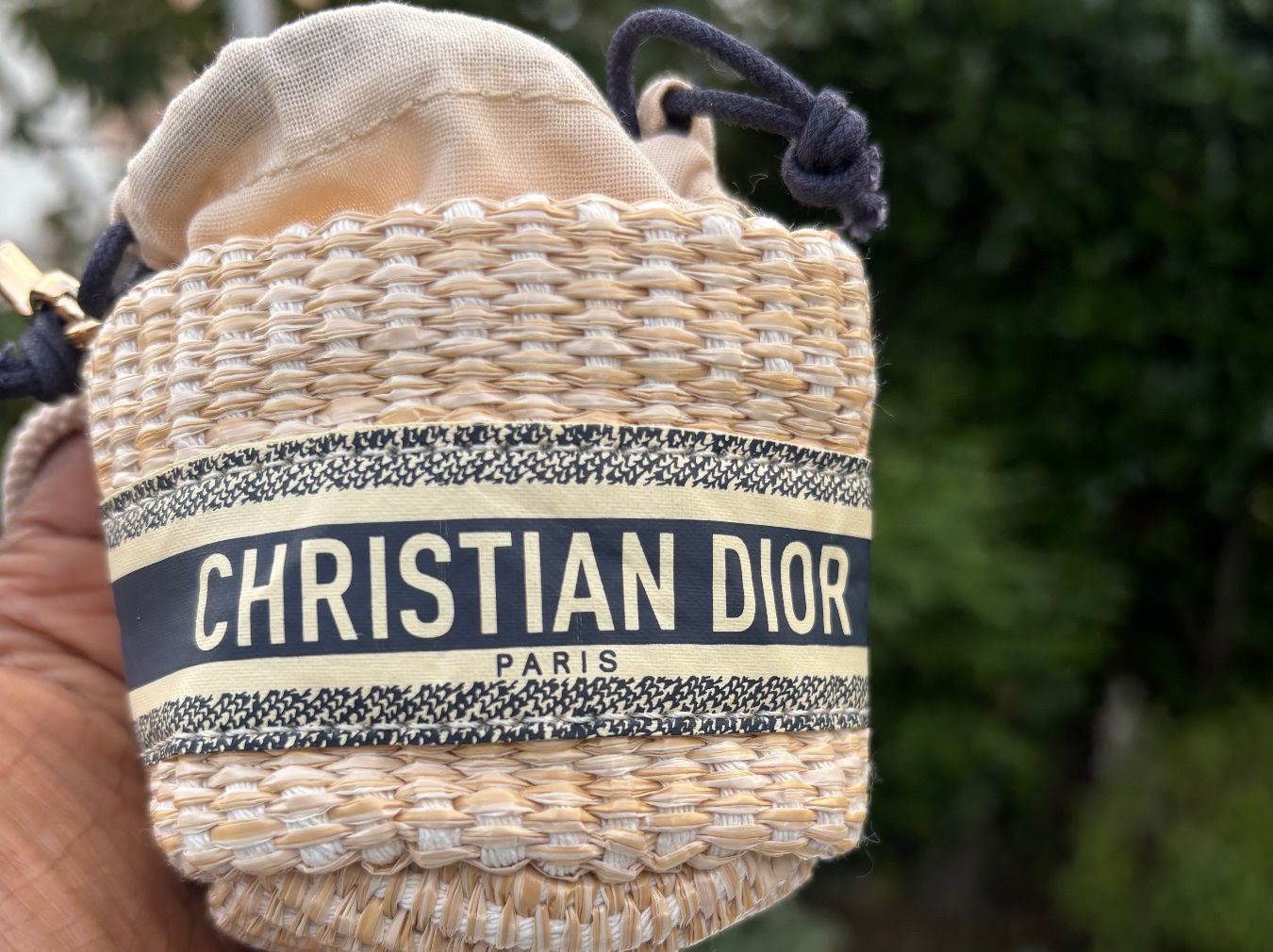 Dior Custodie per cosmetici: Gwp  Dior Paris mini Stroh Beutel Neu mit Karton – Nuovo (secondo la descrizione) da Oberwil BL venduto da daniellea_k