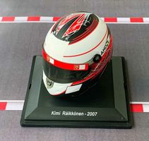 Kimi Räikkönen Ferrari Formel 1 Helm 1:5 - 2007