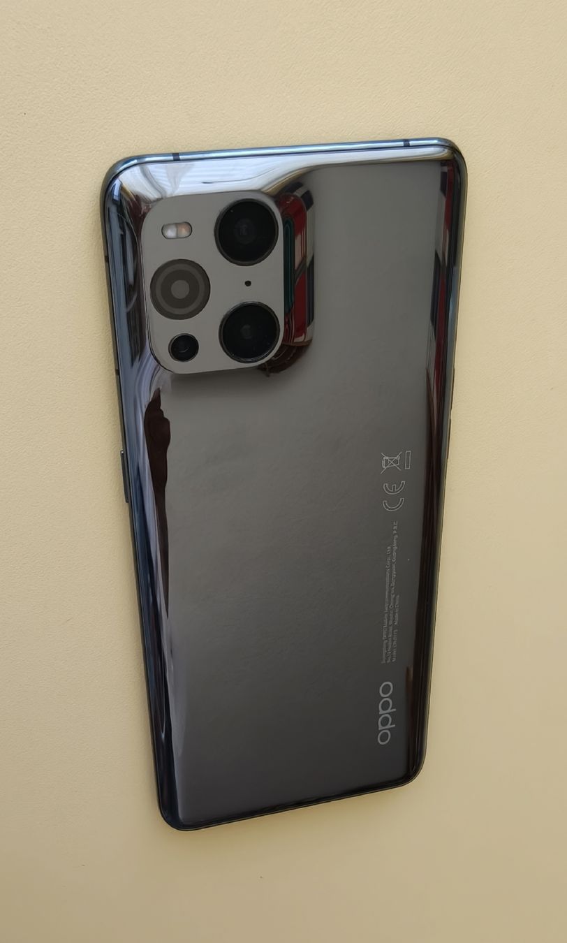 Oppo Portables: Oppo Find X3 Pro – D'occasion à Zermatt par afra007 1