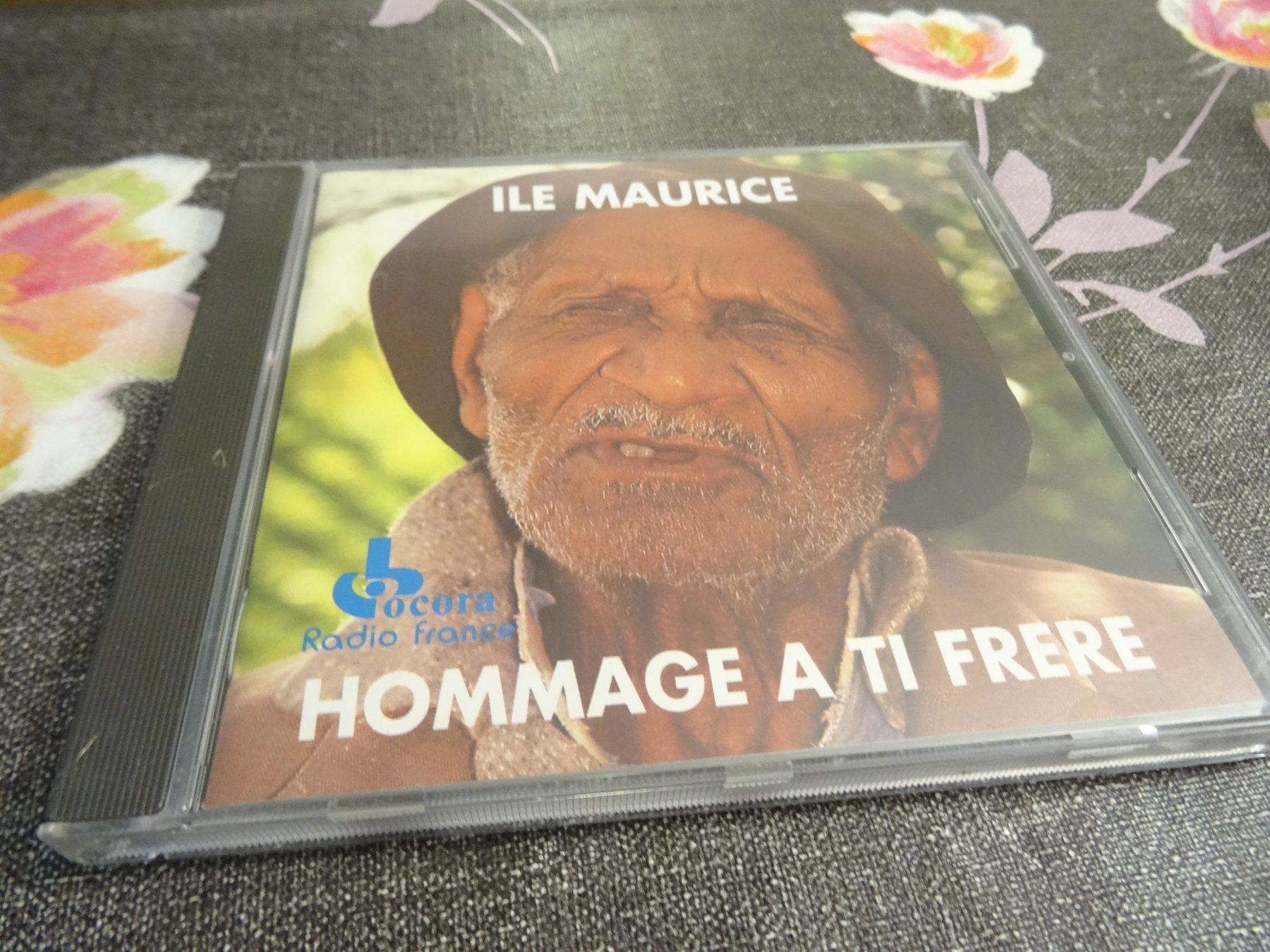CD: Ile Maurice - Hommage a Frere CD – Usato da Olten venduto da Disc-Ausverkauf