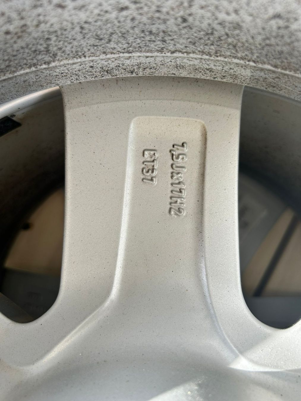 Audi Cerchioni: 4x Original Audi Alufelgen 17" – Usato da Schwyz venduto da Alexpapa 3