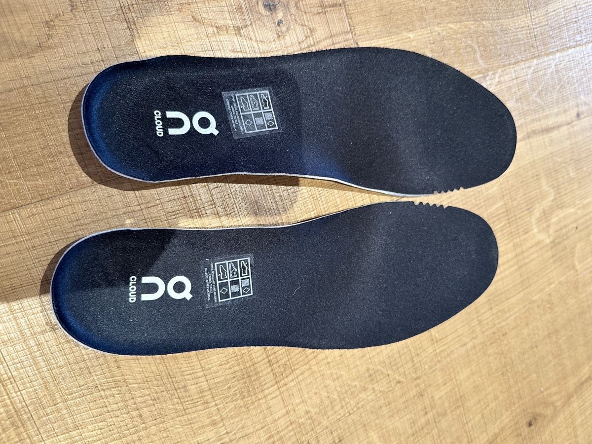 On Damenschuhe: On Running Sneaker Cloud schwarz Grösse 40.5  – Gebraucht aus Reutigen von ann_9mq9 3