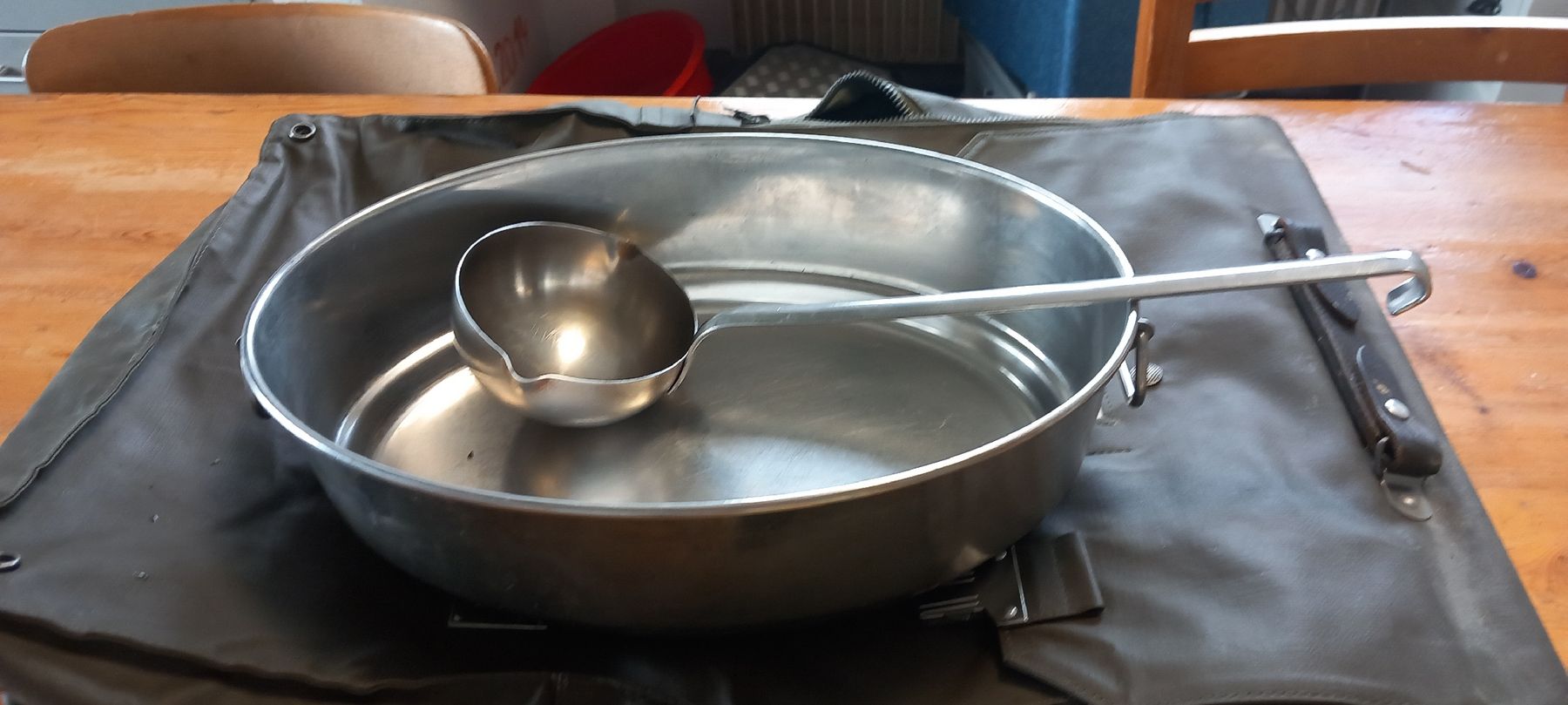 Cucine complete: Matériel Armee Suisse – Usato da Miecourt venduto da Marly1 7