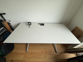 Schreibtisch weiss Metallgestell gebraucht