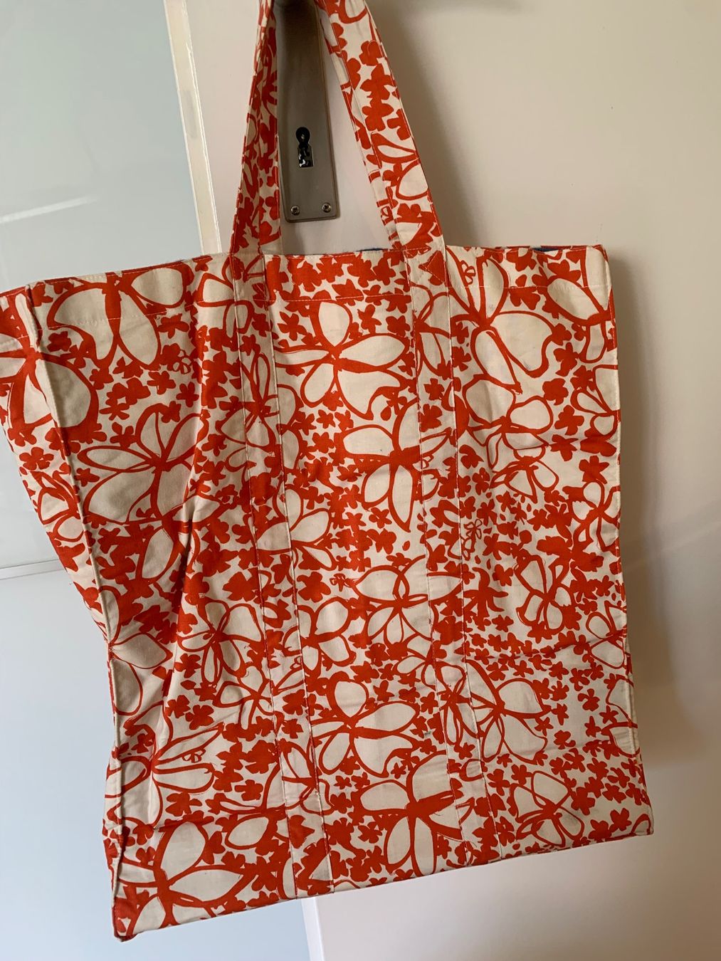 Sacs femmes: en Soie Tasche – D'occasion à Zürich par Lieneli 1