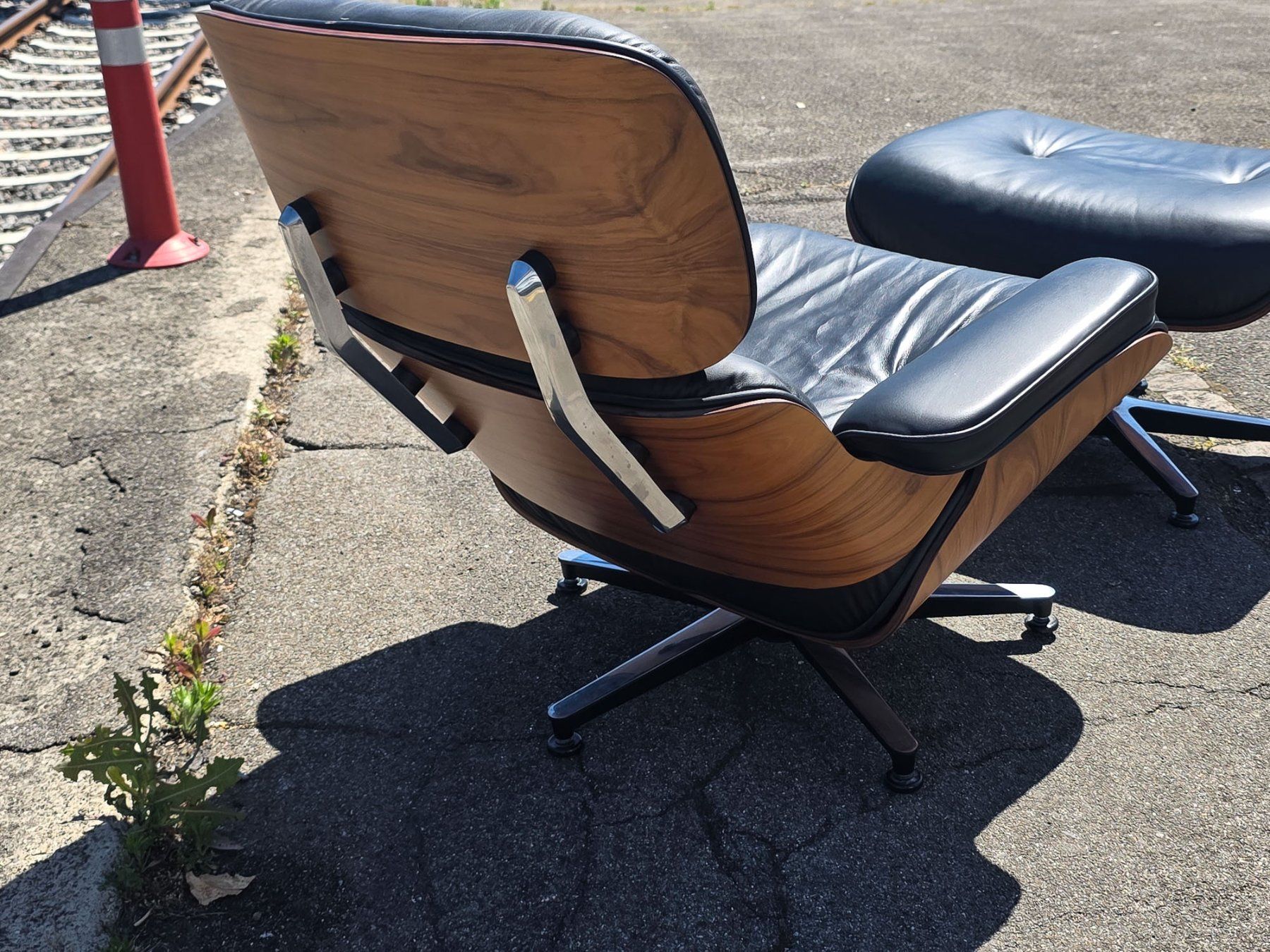 Poltrone: Cofemo Lounge Chair mit Ottoman - Leder schwarz - Ref. 05/71 – Usato da Au ZH venduto da BrockiAu 7