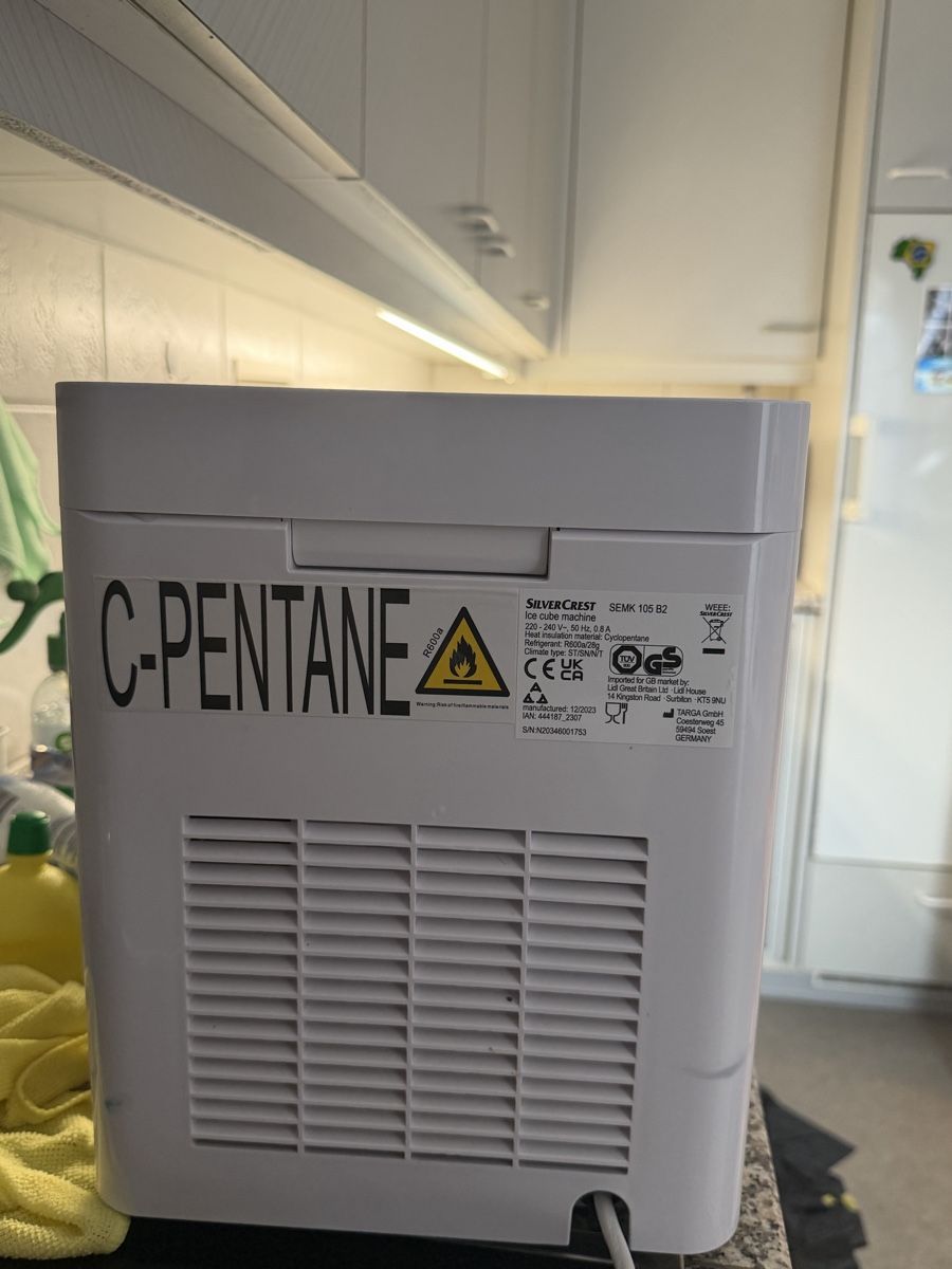 SilverCrest Appareils de cuisine: SilverCrest SEMK 105 B2 Eiswürfelmaschine gebraucht – Défectueux à Schwanden GL par Tonyfee 2