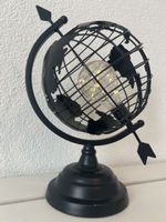 Tischlampe Globus schwarz Metall mit LED Licht, Deko