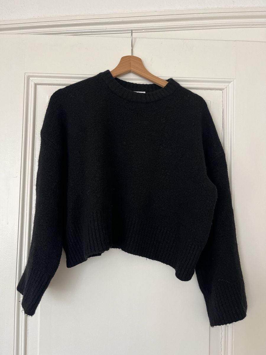 Pullover & Sweatshirts: Pullover schwarz Edited – Gebraucht aus Basel von cat_25m7