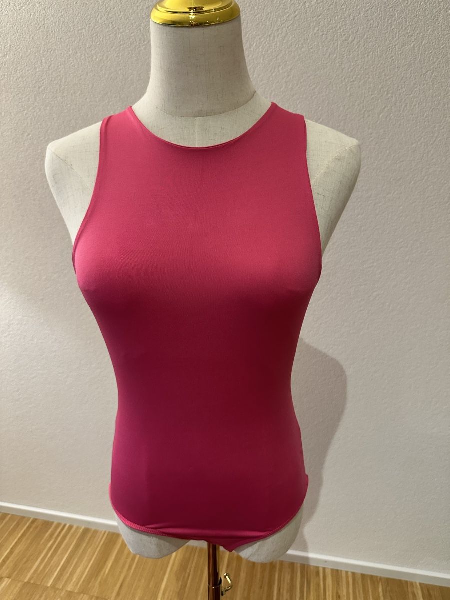 Top: Pink Zara top size S – Nuovo (secondo la descrizione) da Neuchâtel venduto da agn_jc66