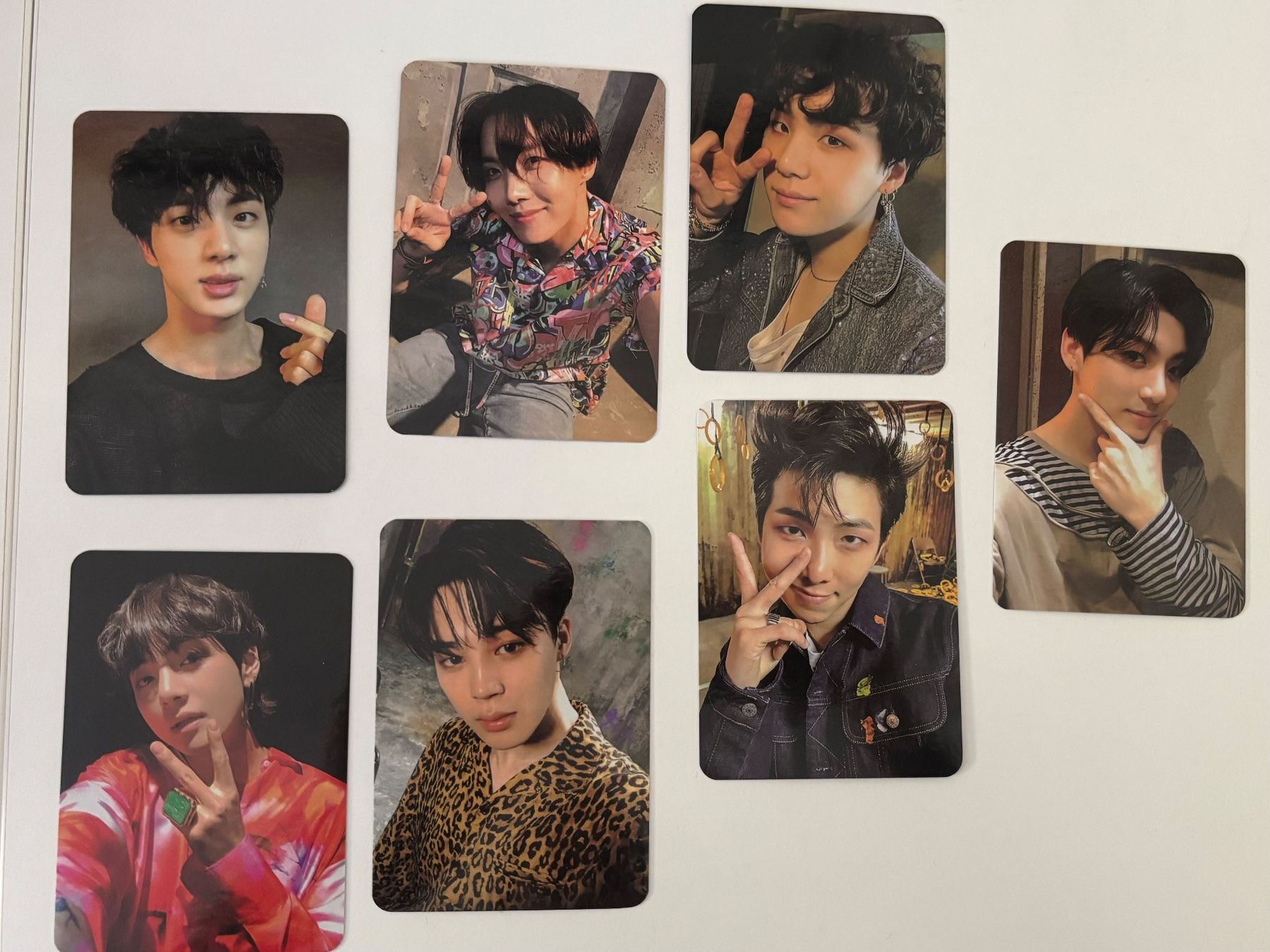 Tutte le decorazioni: BTS Army Bomb Lightstick - décoration + photocards – Usato da Nyon venduto da man_8pzr 2