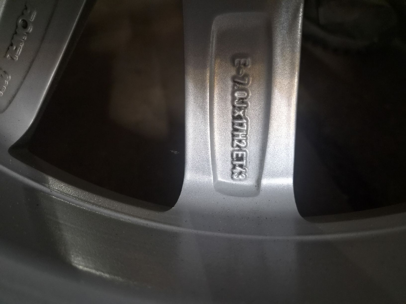 Audi Pneus & Roues: Audi Kompletträder 17 Zoll – D'occasion à Bützberg par PAG-PNEU 1