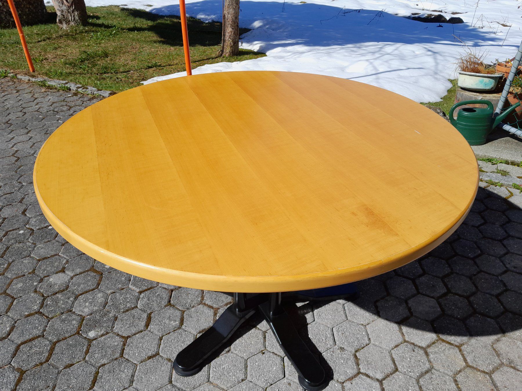 Tables: Tisch rund 120 cm mit 4 Stühlen – D'occasion à Wildhaus par Brunphil 2