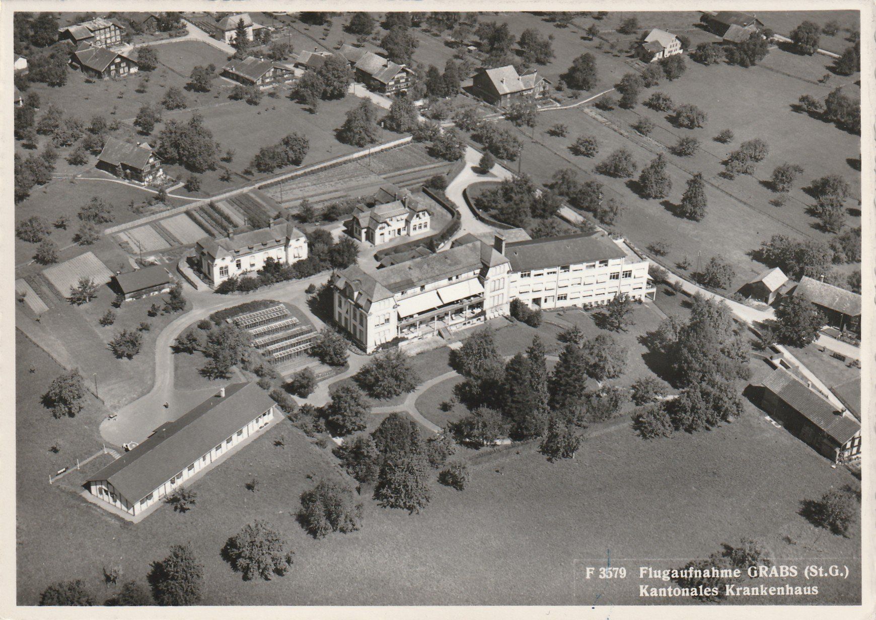 Cartes postales: Grabs Krankenhaus Flugaufnahme – D'occasion à Rorschacherberg par fratovi2