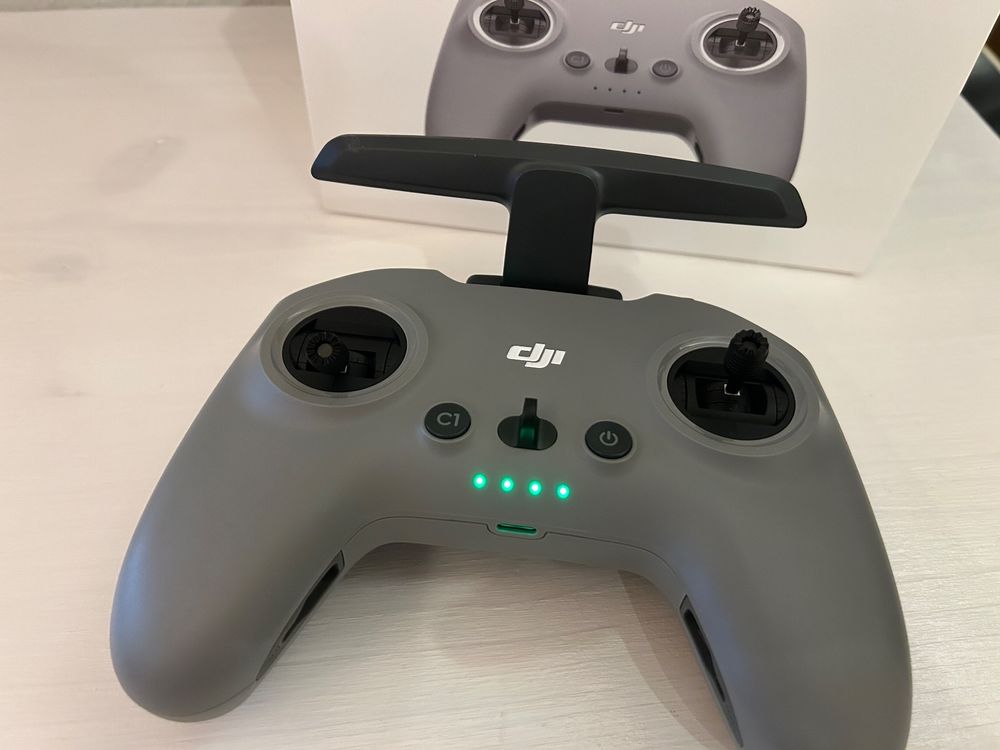 Is FPV controller 3 worth buying for Neo 2