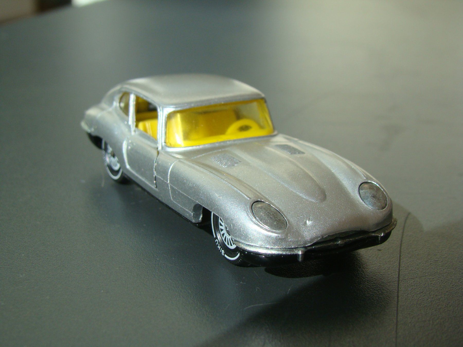 Corgi Toys Modellini d'auto: Siku V294  Jaguar E-Type silber  wunderschön alt – Usato da Walzenhausen venduto da Vanquish711