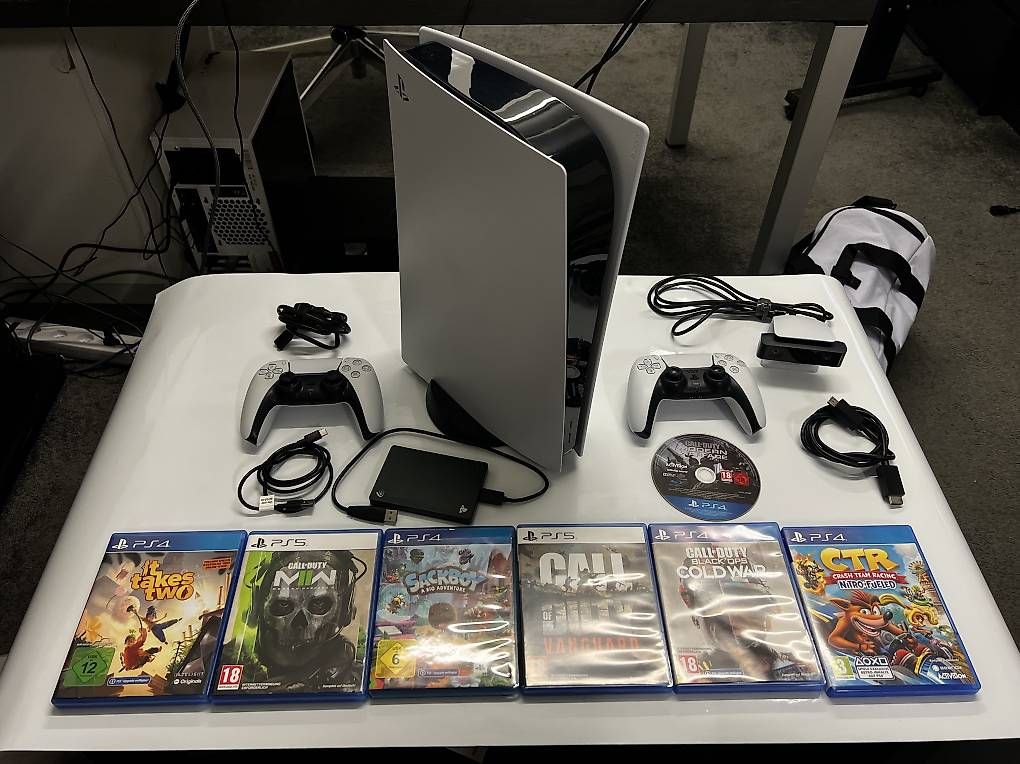 Sony Consoles: PlayStation 5 | PS5 | PS 5 – D'occasion à Aarburg par SSooLm