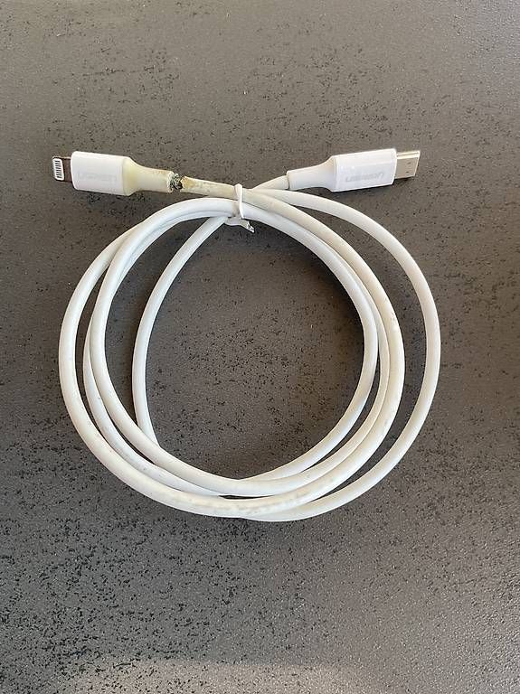 Apple Kabel: Ladekabel USB-C/Lightning 100 cm – Gebraucht aus Henggart von Swif