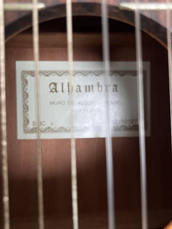 Instruments de musique: Gitarre Alhambra – D'occasion à Luzern par flo_db5q 2