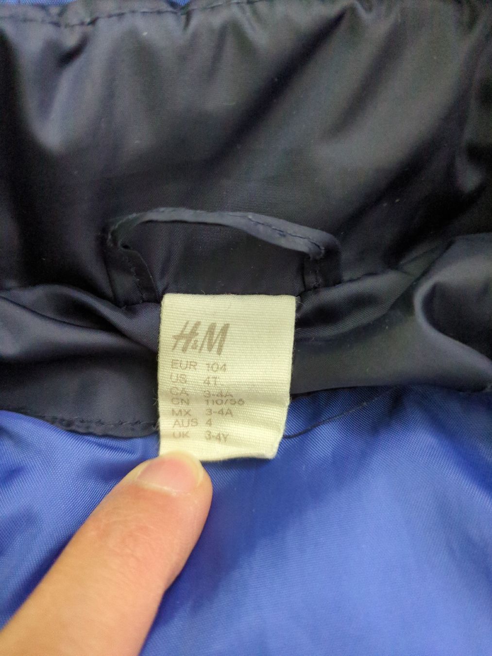 H&M Giacche & Cappotti: Kinder Winterjacke dunkelblau Grösse 104 – Usato da Adlikon b. Andelfingen venduto da IlonaSp 1