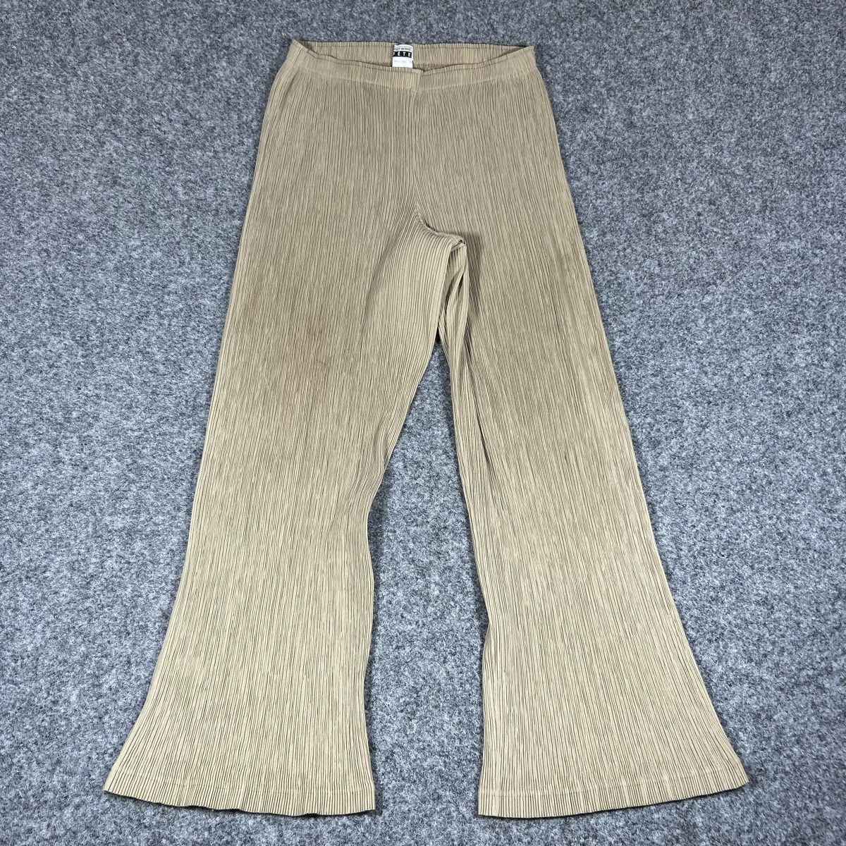 Issey Miyake Hosen: issey miyake pants  – Gebraucht aus La Sagne NE von Matlasape