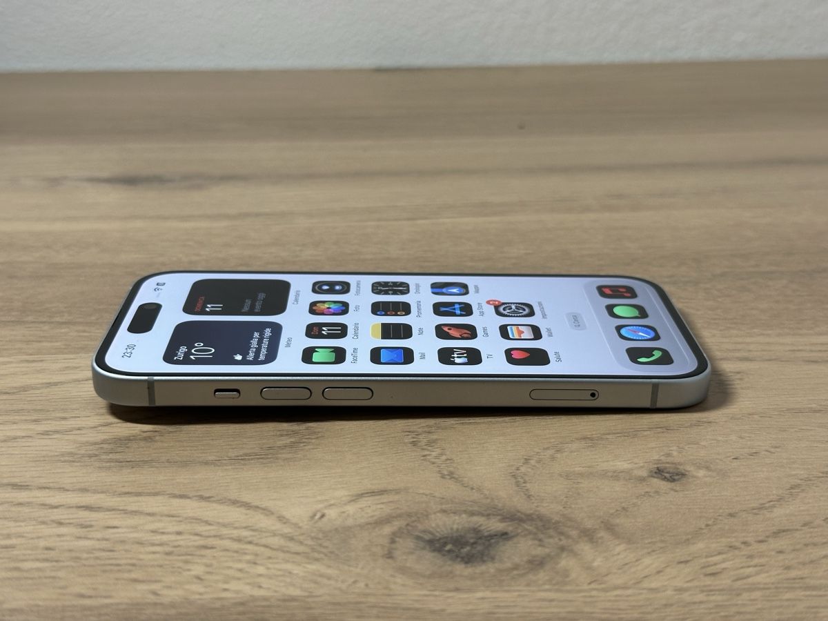 Apple Telefoni cellulari / Smartphones: IPHONE 15 – Nuovo (secondo la descrizione) da Cointrin venduto da res_nvs8 6