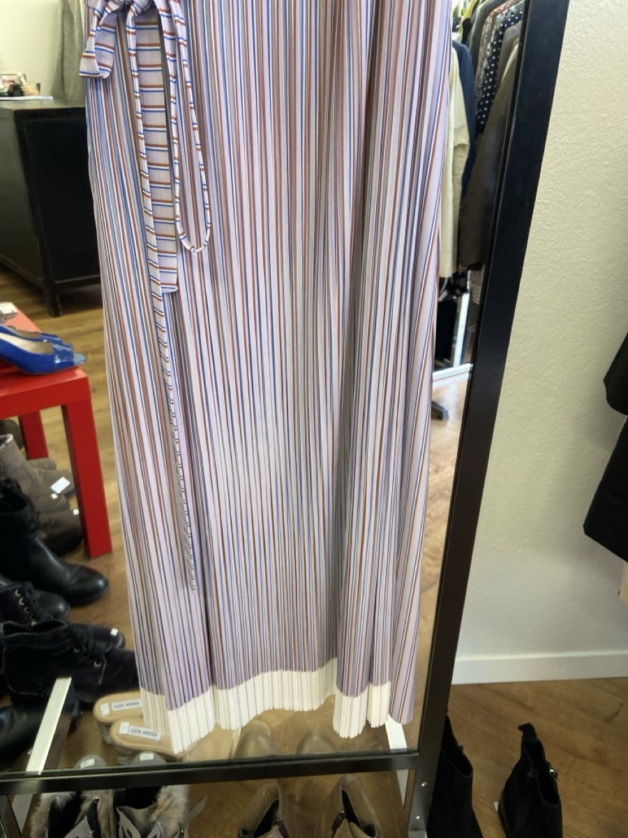 Hugo Boss Robes: Hugo Boss Kleid mega – D'occasion à Olten par AtelierSecondhand23 1
