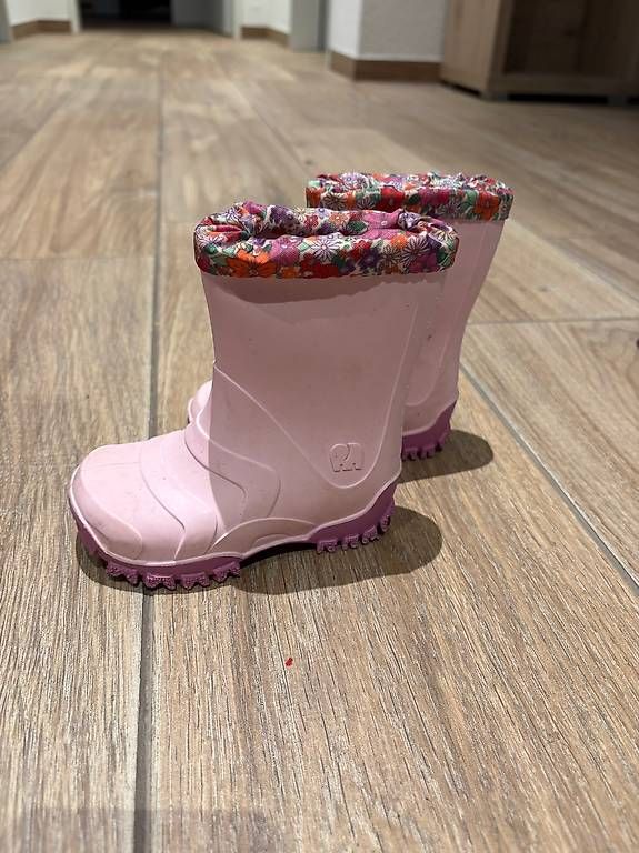 Schuhe für Mädchen: Elefanten Gummistiefel – Gebraucht aus Hunzenschwil von del_hzv7 1