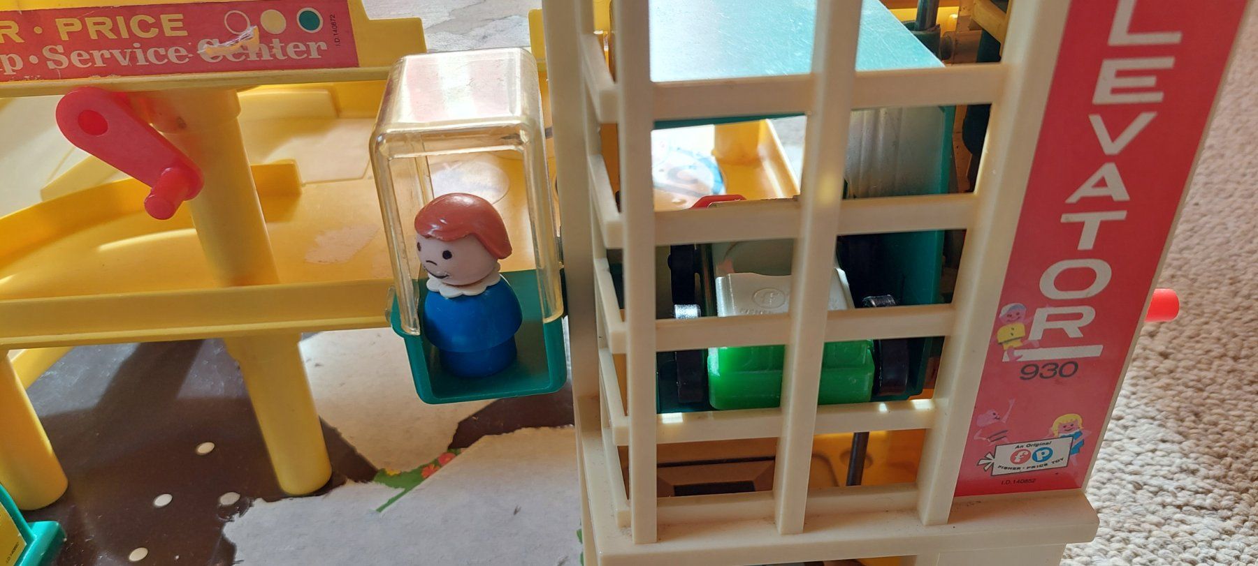 Fisher-Price Giocattoli: Garage Fisher Price – Usato da Frauenfeld venduto da ma510 4