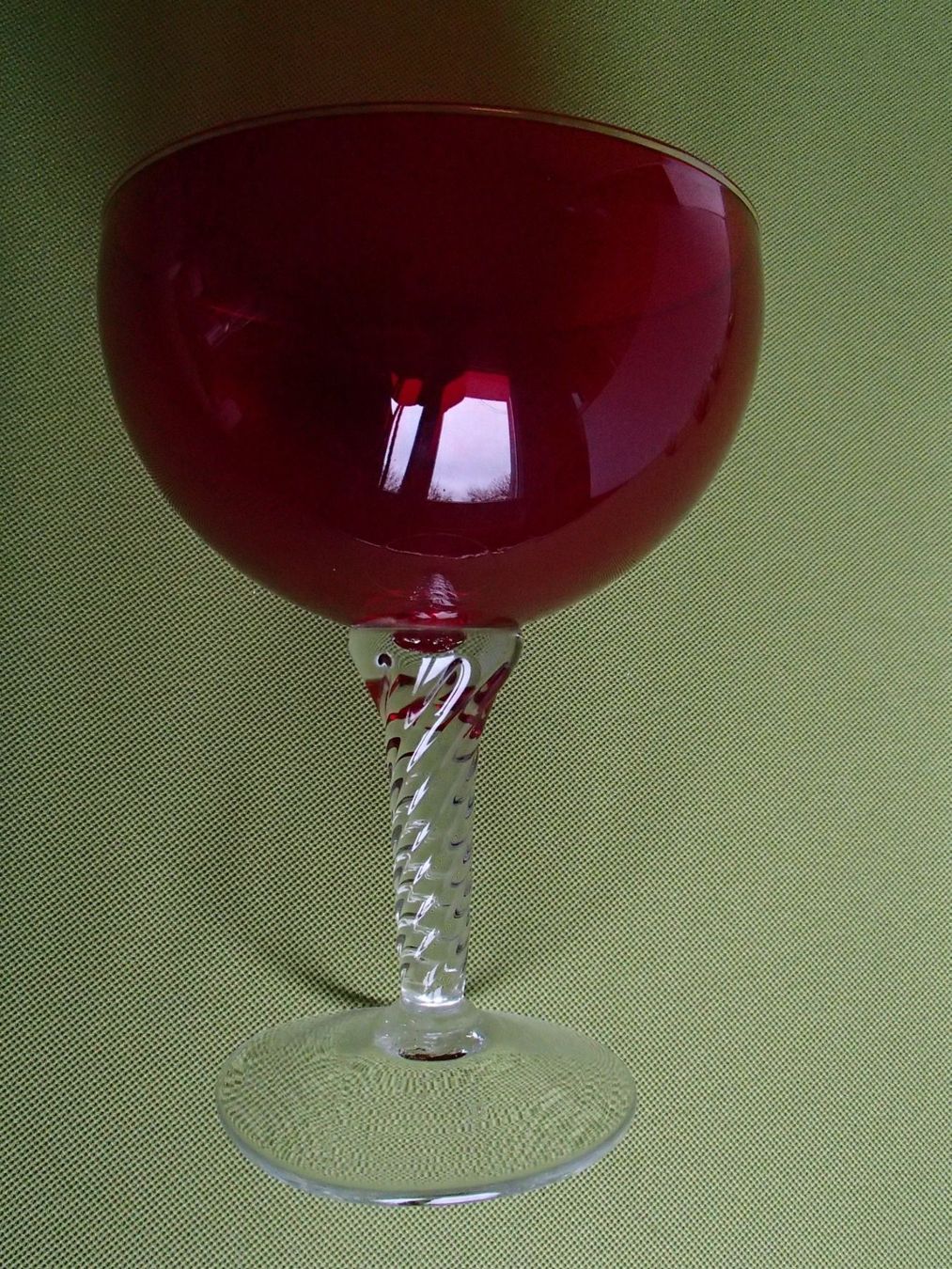 Bicchieri: grosses rotes MURANO Glas oder Schale auf gedrehtem Fuss – Usato da Schöfflisdorf venduto da pullux 2