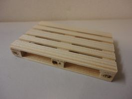 Mini Europalette aus Holz, ca. 1:14
