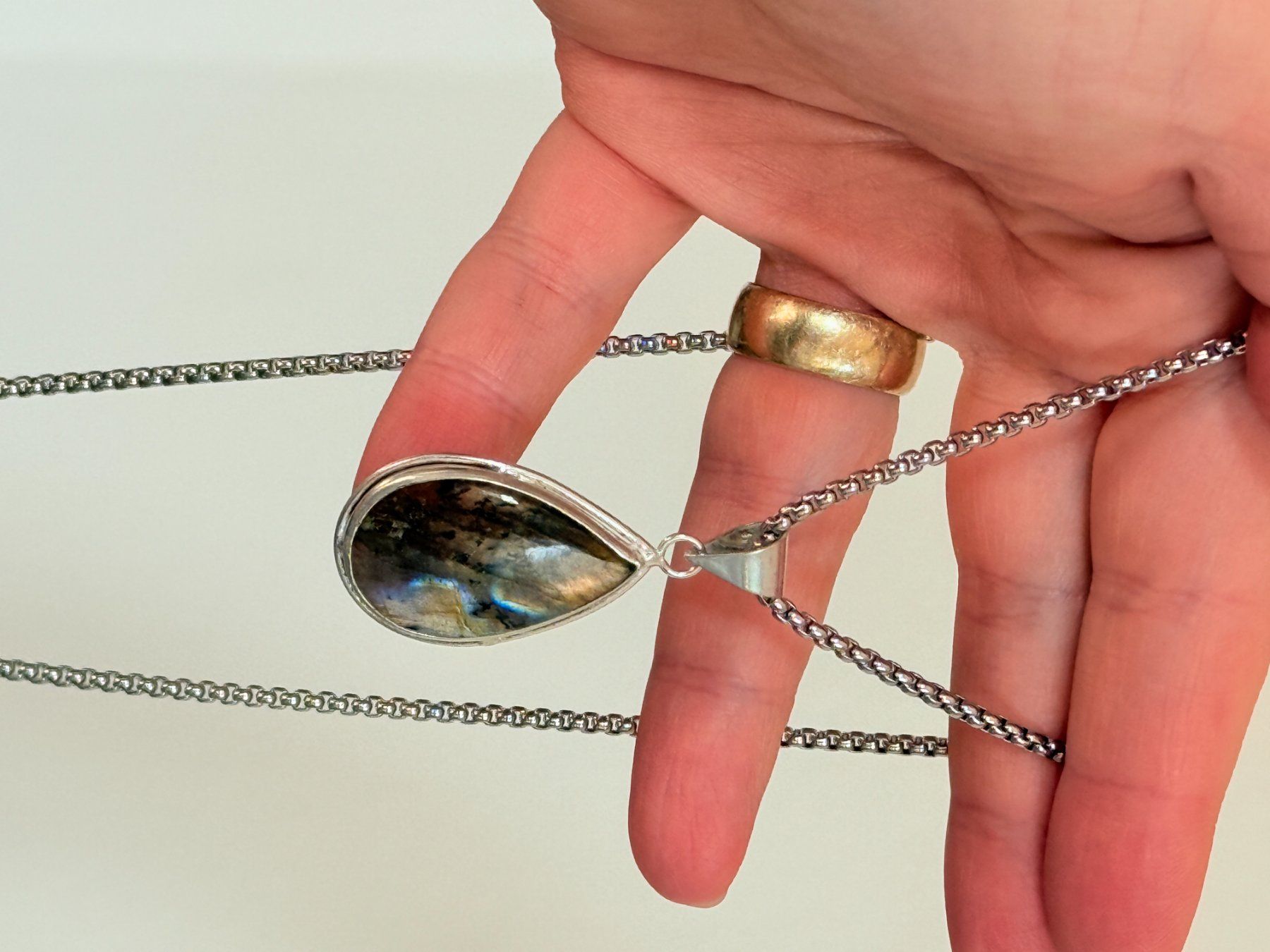 Catenine: Collier Labradorite Naturelle Élégant – Nuovo e nell'imballaggio originale da Genève venduto da AGBERG 4