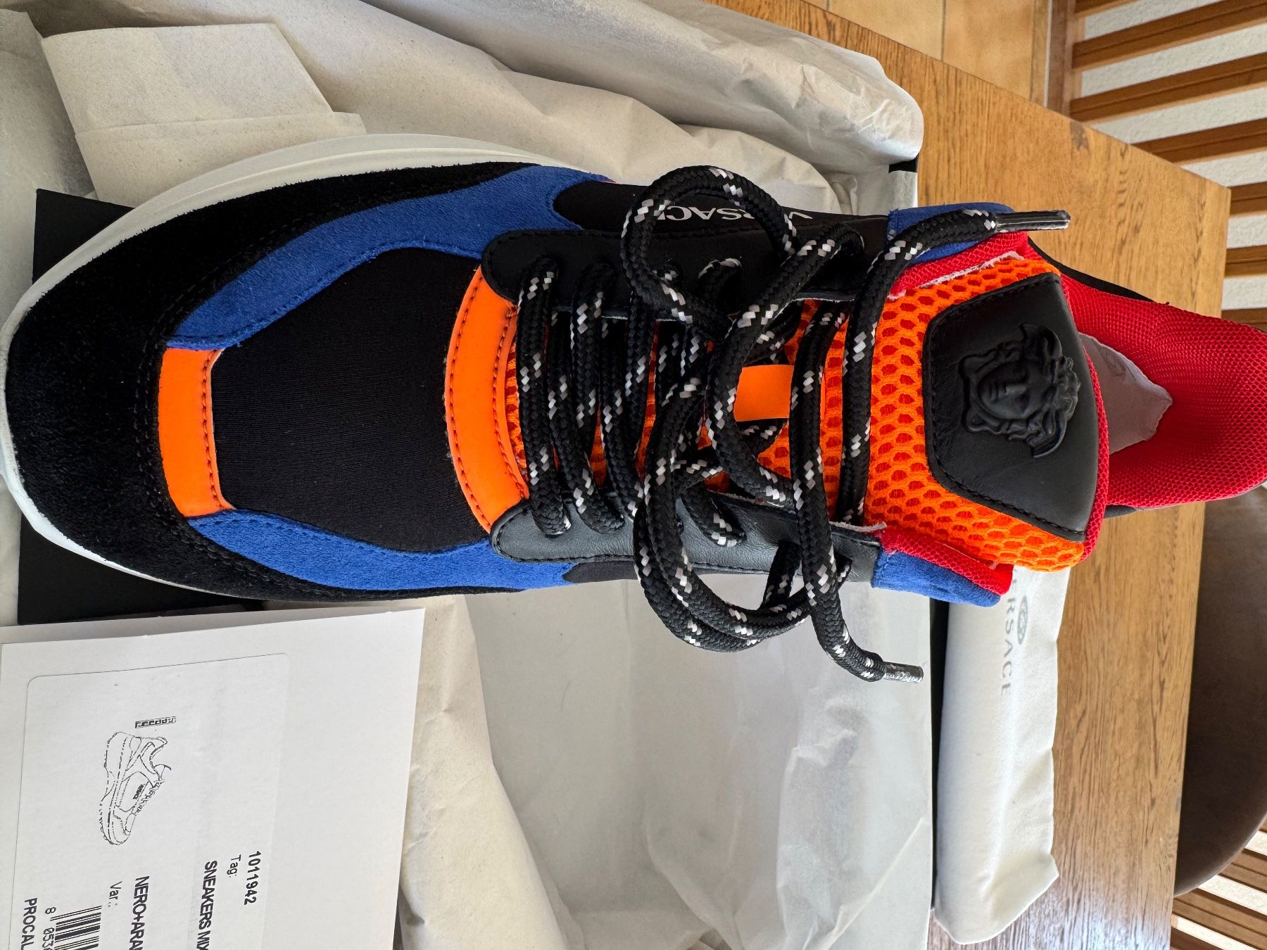 Versace Herrenschuhe: Versace Sneakers cuir multicolore. Pointure 41 – Neu und originalverpackt aus Corsier-sur-Vevey von sergioblak 3