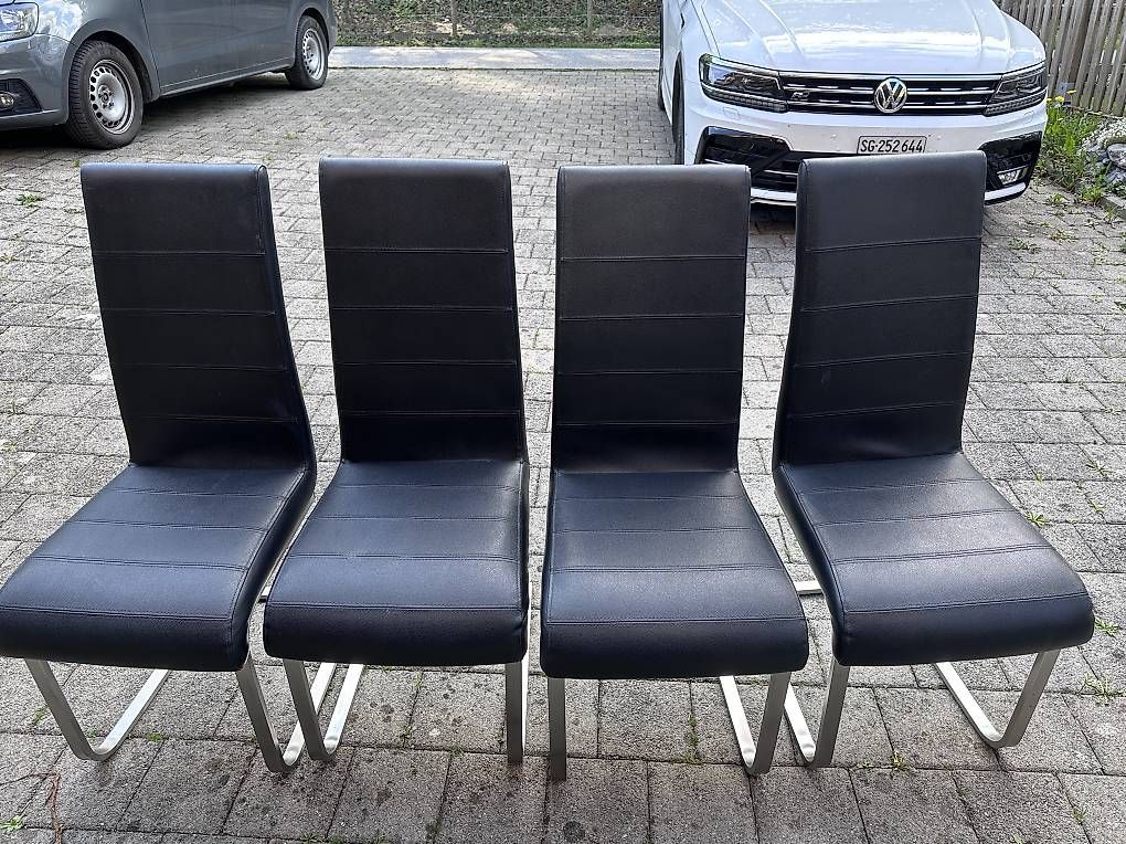Chaises: Esszimmerstühle Leder – D'occasion à Oberriet SG par turi80