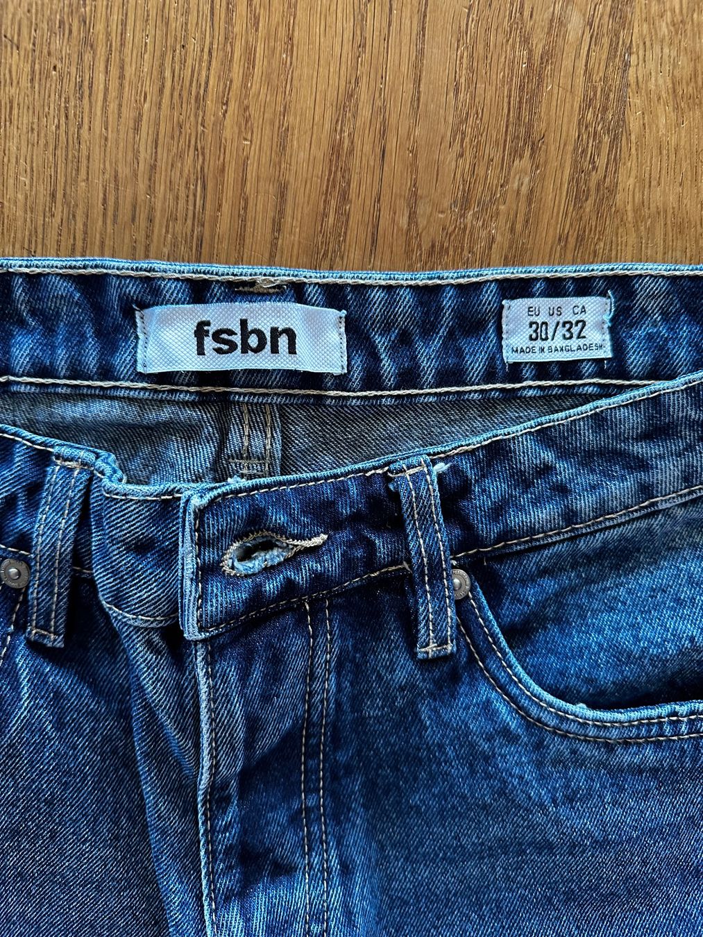 Jeans: Jeans FSBN Loose Fit Grösse 30/32 – Usato da Niederbüren venduto da Hudi_1974 1