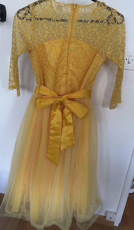 Robes et jupes: Prinzessinenkleid (140) – D'occasion à Bern par cpiller01 2