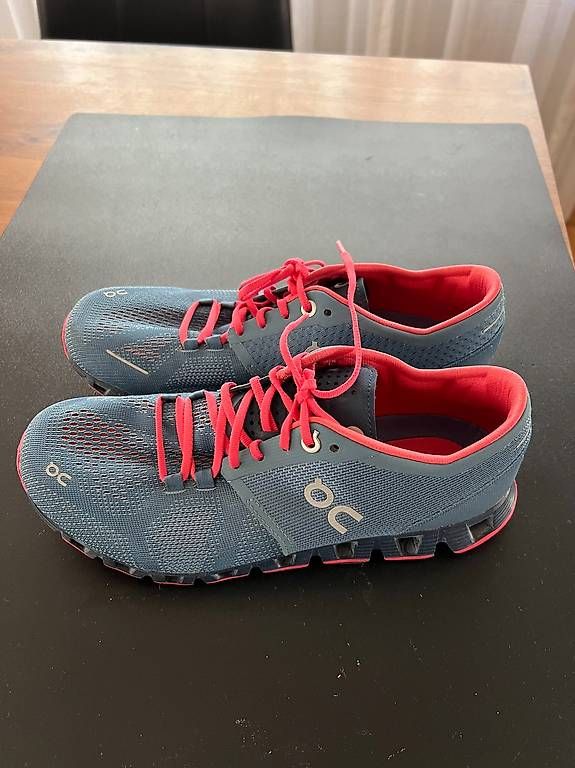 On Scarpe da uomo: On Cloud X Grösse 38.5 Farbe Lake / coral – Usato da Arlesheim venduto da SKA_4144