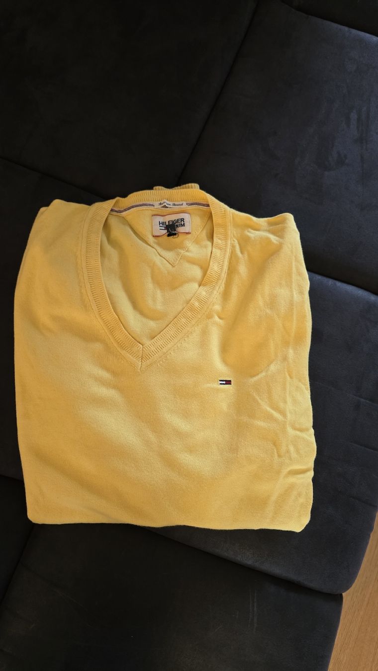 Tommy Hilfiger Maglioni & Felpe: 2 x Thommy Hilfiger V-Ausschnitt Pullover XL – Usato da Dietlikon venduto da Ramses79 1