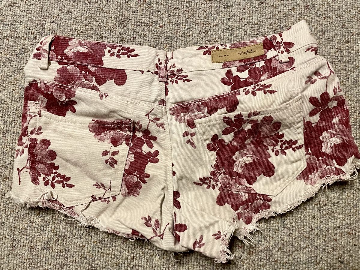 Zara Pantaloni: Summer vibes – Usato da Herisau venduto da Ciaoschein 1