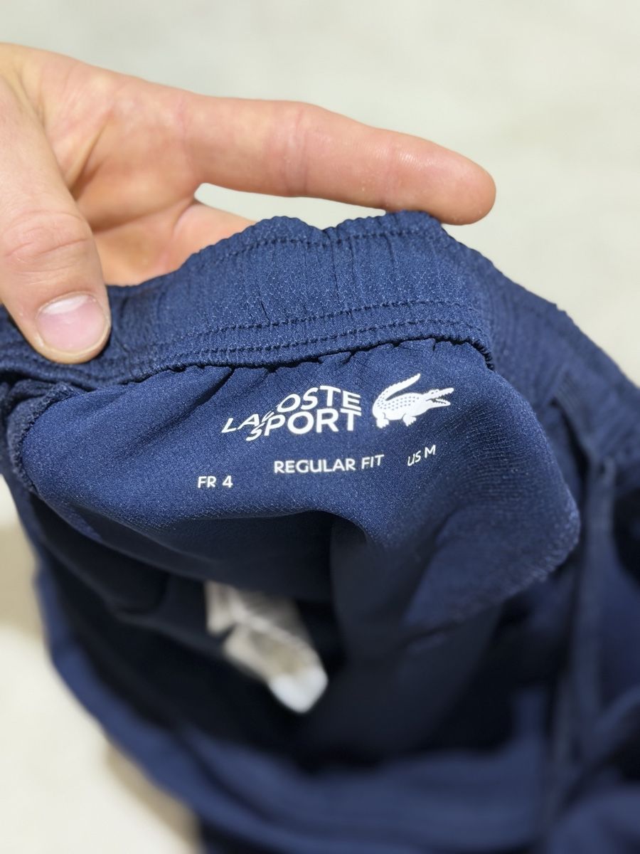 Lacoste Pantaloni: Lacoste Trainingshose dunkelblau – Nuovo (secondo la descrizione) da Ottoberg venduto da Lukhelfinger 1