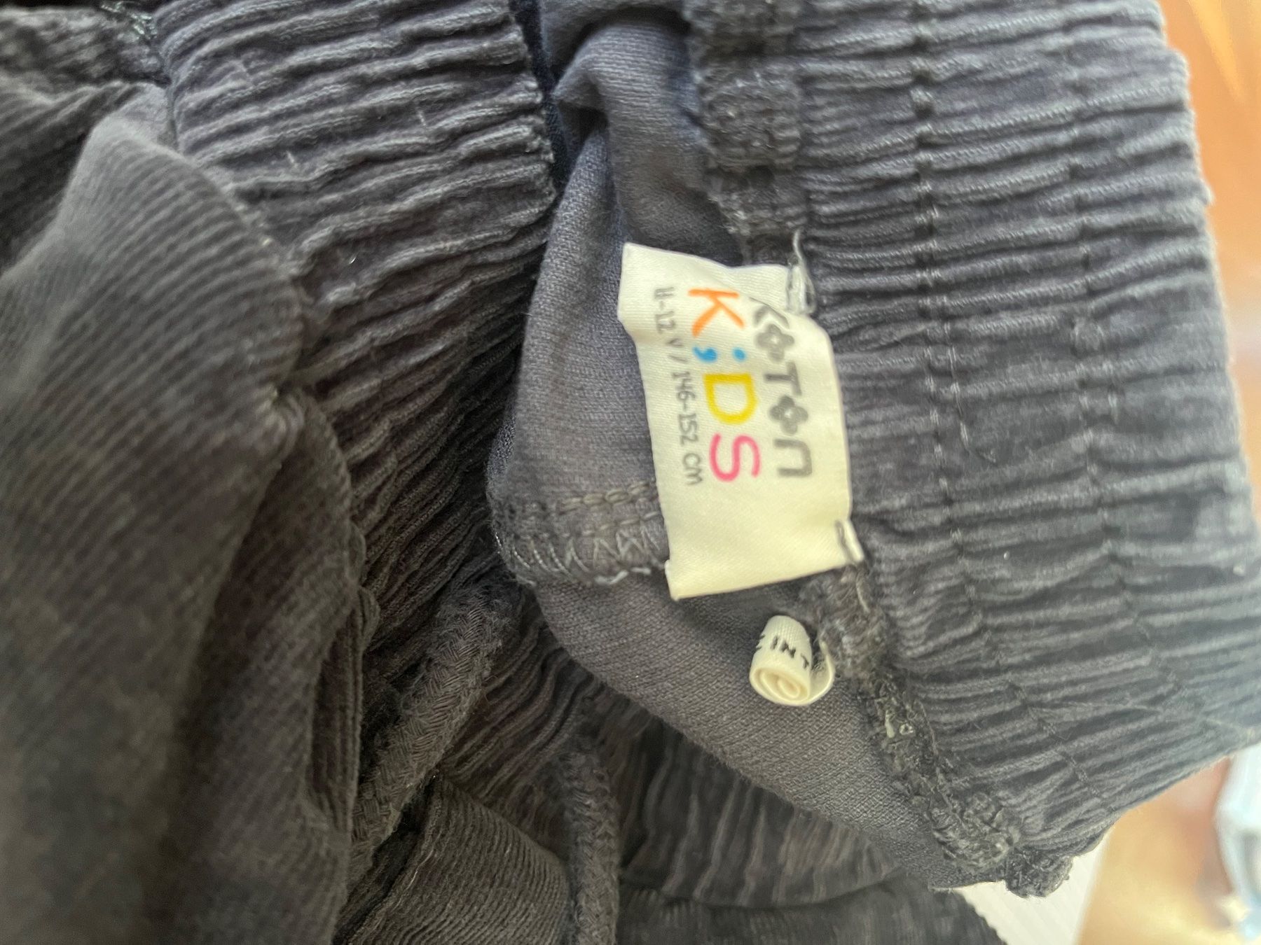 Pantaloni: Mädchen Hose Gr 11-12 – Usato da Olten venduto da B_Leonie 4