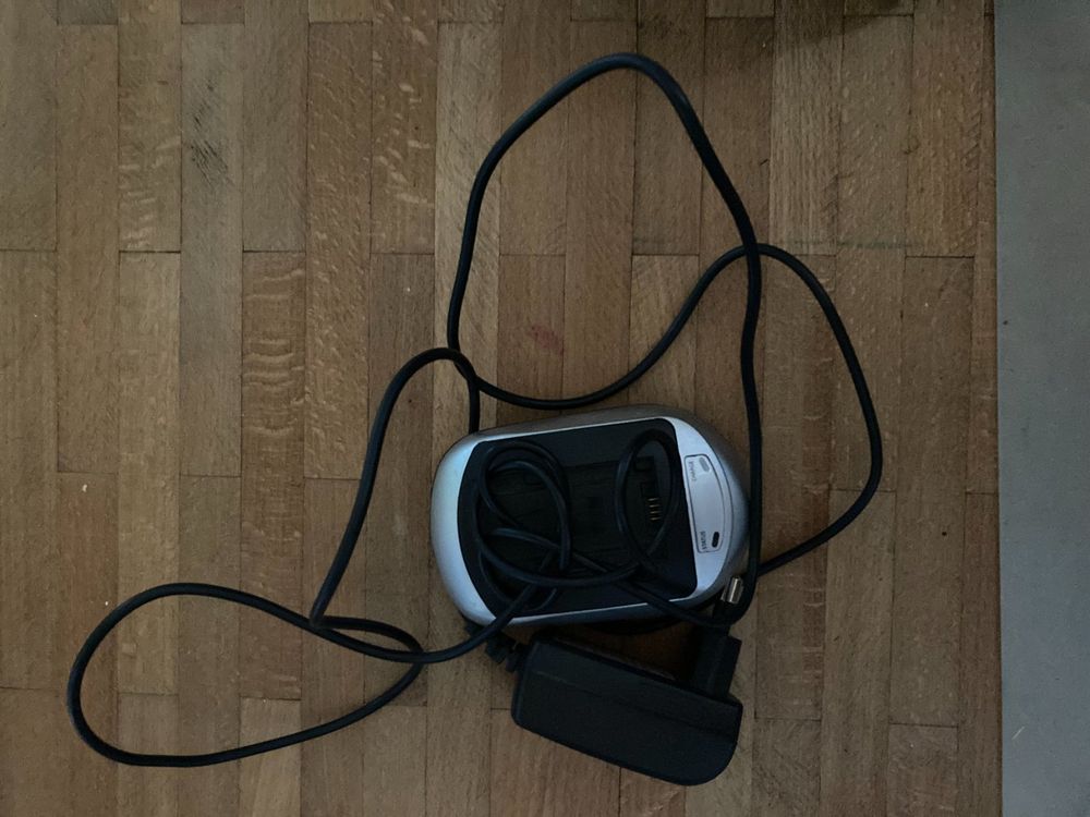 Caméra Sony HandyCam DCR-HC35E MiniDV - Argentée - Écran 3.5" - Vendu 'Hors Service' Pour Pièces