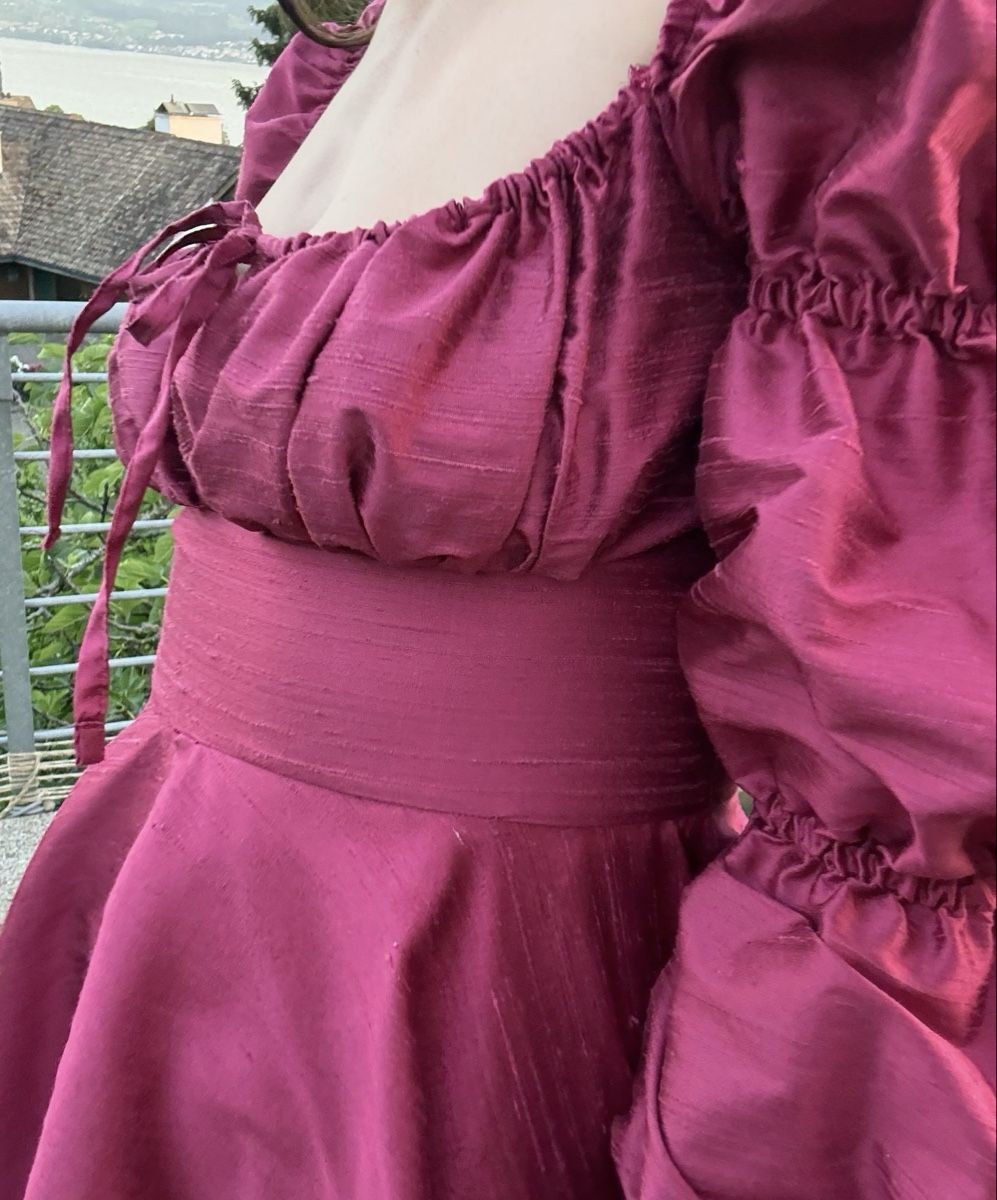 Vestiti: Kleid 100% Dupionseide hangeschneidert – Usato da Herrliberg venduto da ramonabattiston 4