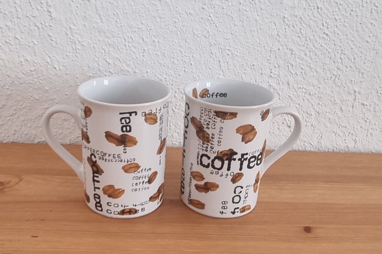 Tassen: Kaffeetasse - 2 Stk Tassen mit Kaffeemuster – Gebraucht aus Affoltern am Albis von thingsANDthings