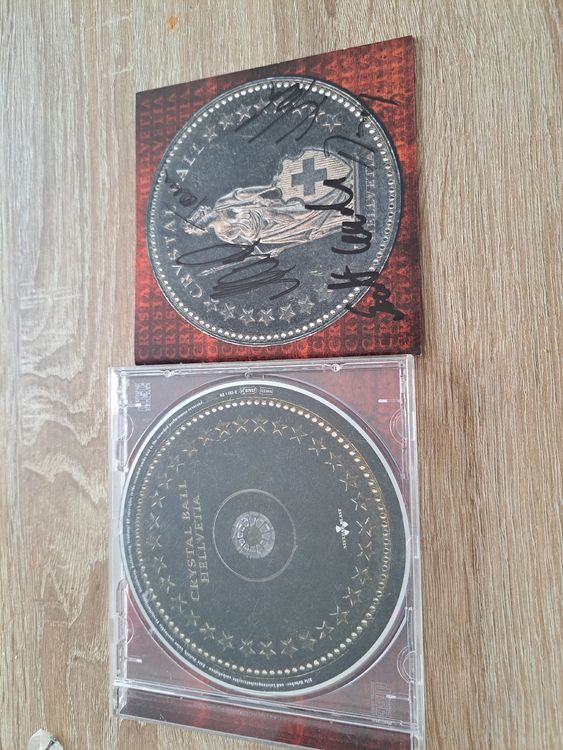 CD: CD Crystal Ball - Helvetia signé dédicacé – Usato da Sierre venduto da ronhextall