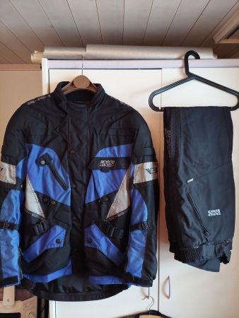 IXS Motorrad Komplett Ausrüstung