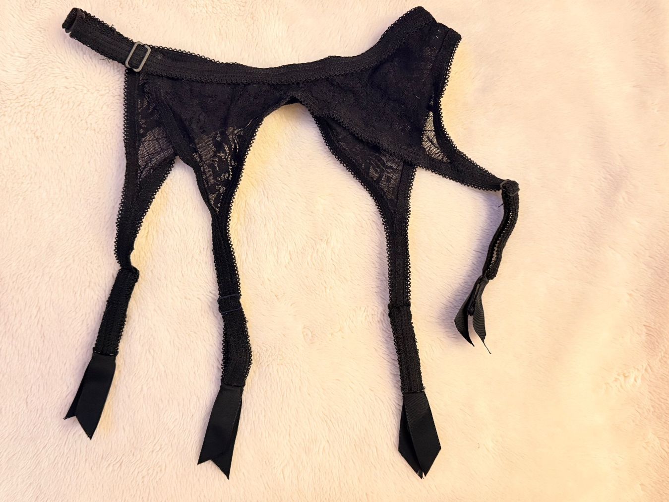 Altra biancheria intima: Antiker Strumpfhalter – Usato da Würenlos venduto da Abracadabra26
